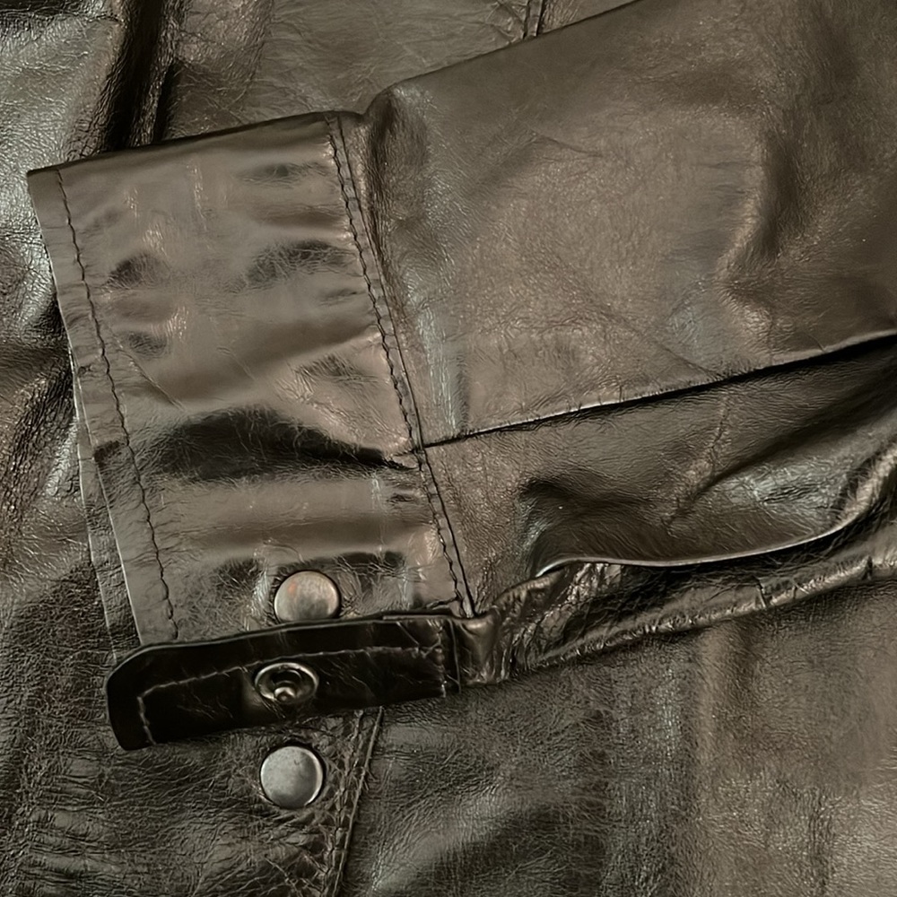 Black leather shirt. - Picture 7 of 12